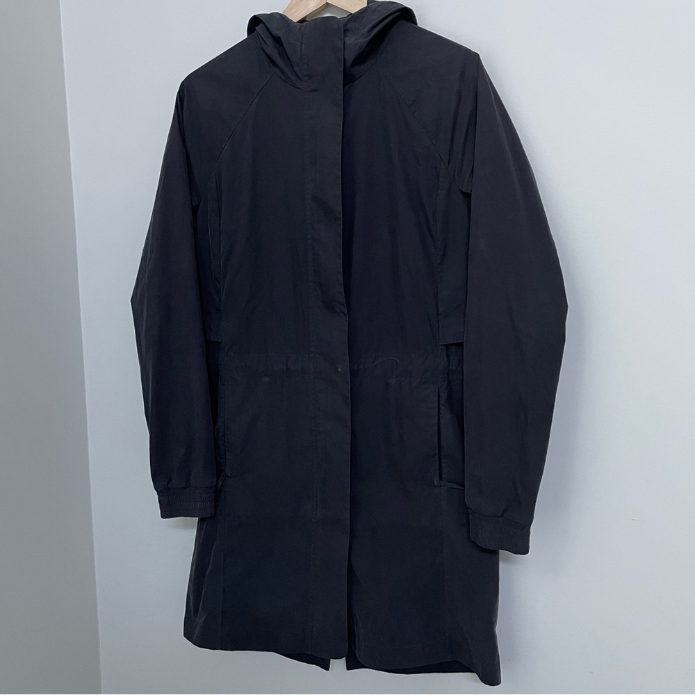 lululemon lab Rain Coat Size 2